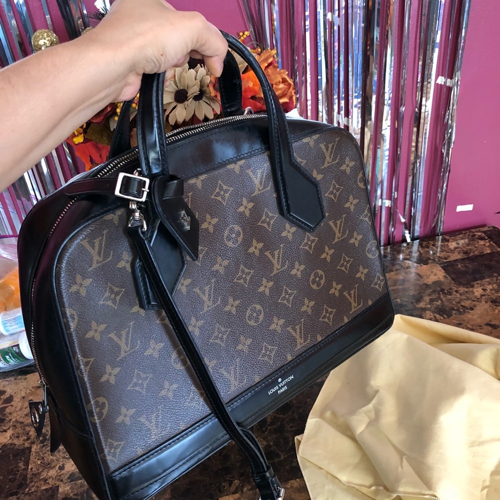 🤑SOLD🤑Louis Vuitton Dora mm - Picture 2 of 8